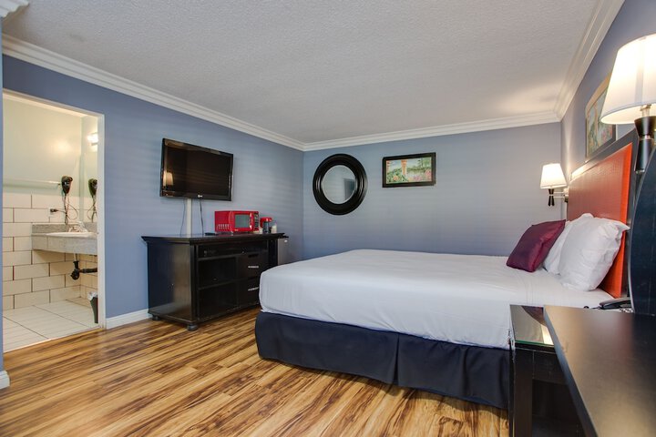 Room 48 of 65