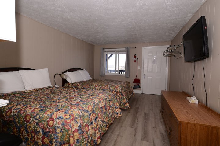 Room 44 of 48