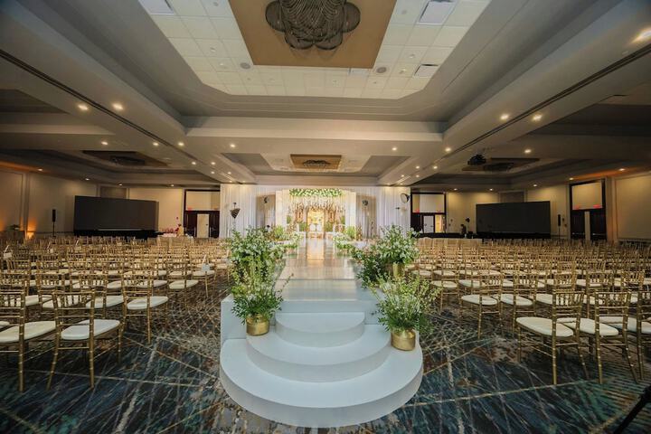 Renaissance Mobile Riverview Plaza Hotel