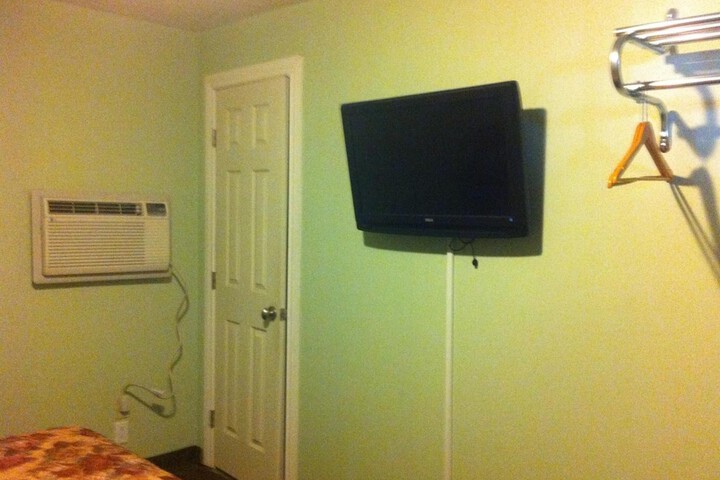 Room 25 of 47