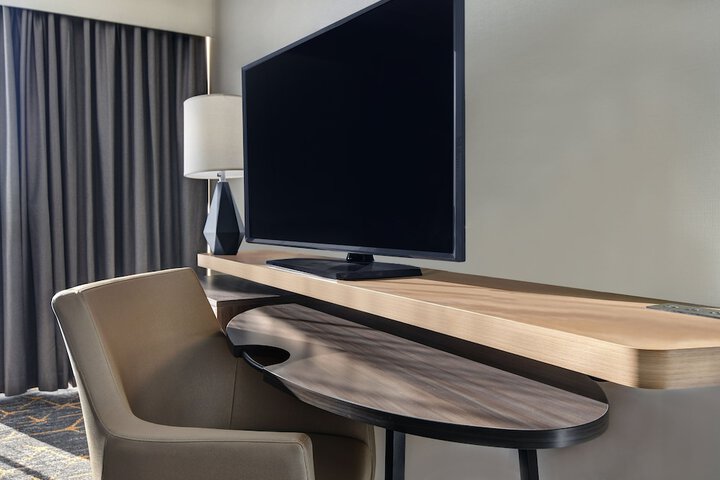 Room 42 of 170