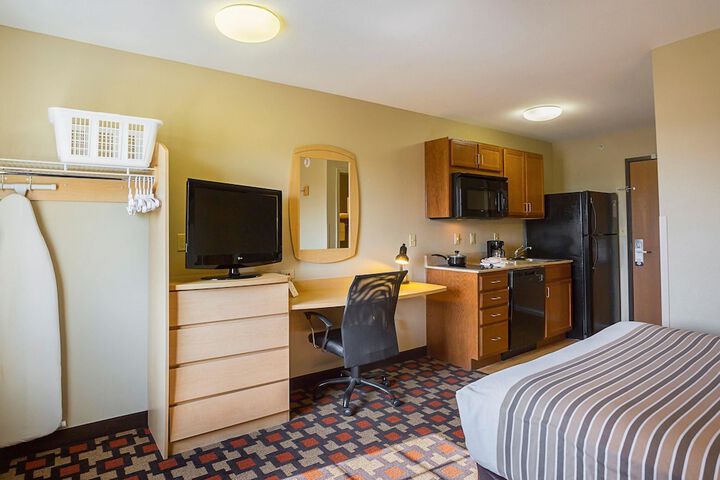 Room 11 of 22