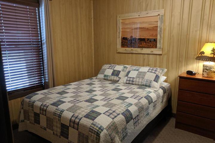 Allen Gulch Cabins