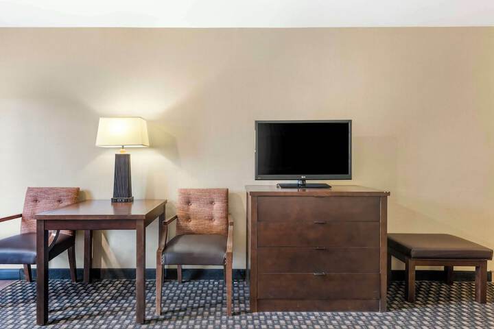 Room 51 of 73