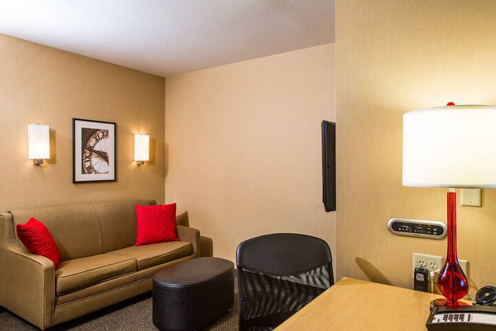 Room 28 of 41