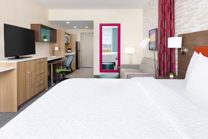 Room 43 of 65