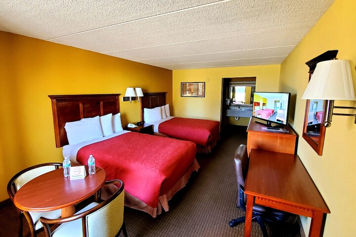 Room 8 of 16