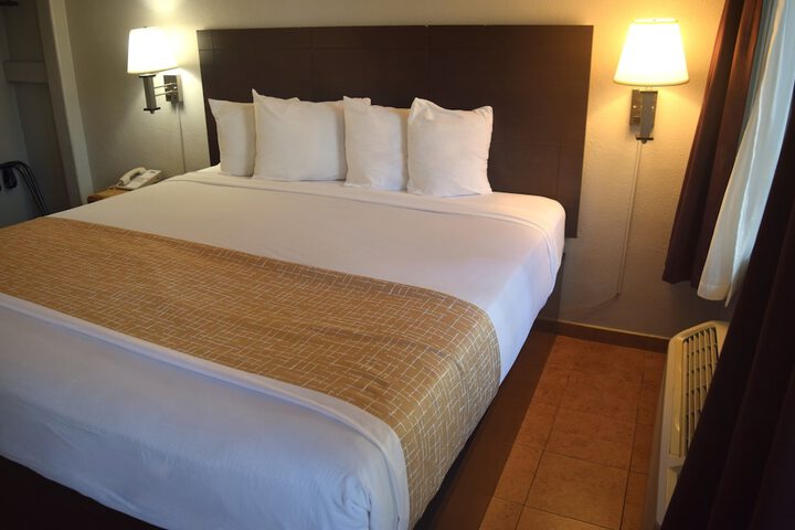 Room 15 of 17