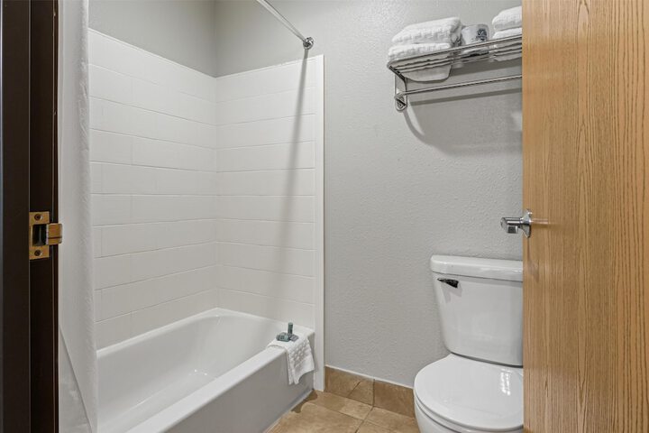 Best Western Ambassador Inn & Suites