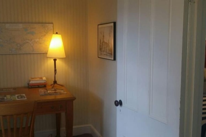 Room 37 of 66
