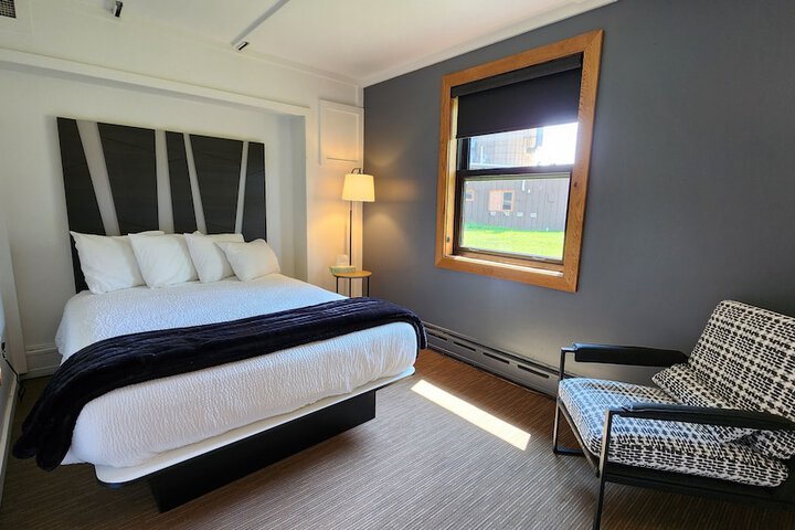 Room 15 of 40