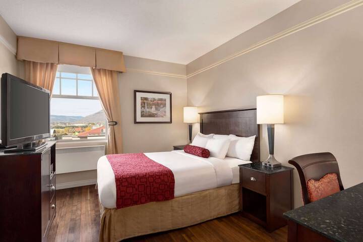 The Plaza Hotel Downtown Trademark Collection by Wyndham