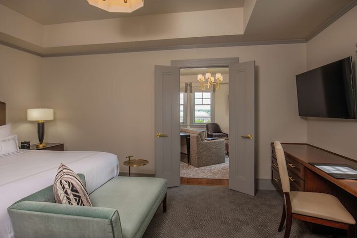 Room 42 of 68