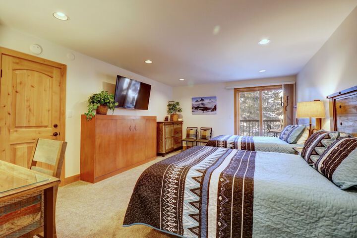 Room 14 of 27