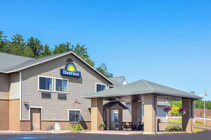 Hotel 2 of 76