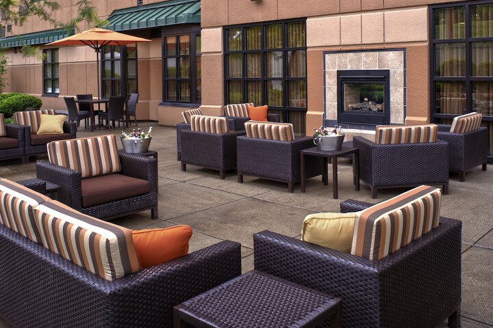 Courtyard by Marriott Cincinnati-Covington