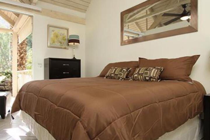 Mountain Cove Private Condo