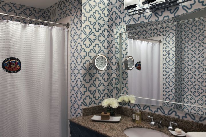 Room 14 of 60