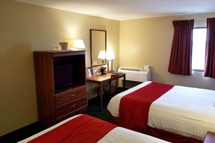 Room 33 of 45