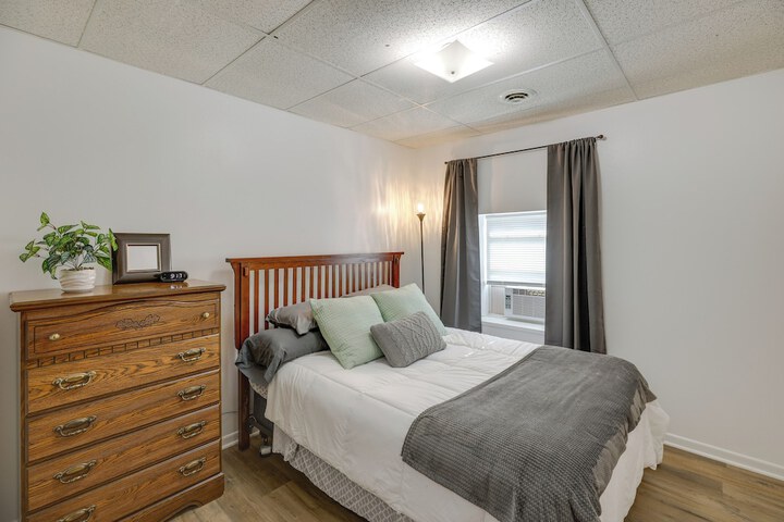 Bright Yankton Apartment Near Meridian Bridge