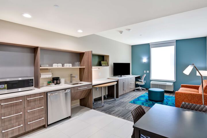 Room 32 of 47
