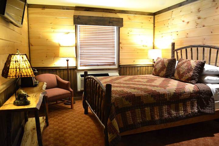 Room 12 of 43