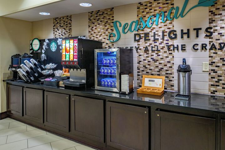 Embassy Suites by Hilton St. Louis Airport