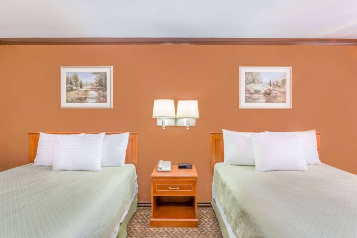 Room 20 of 27