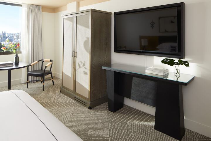 Room 29 of 77