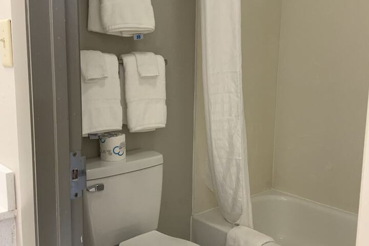 Room 17 of 30