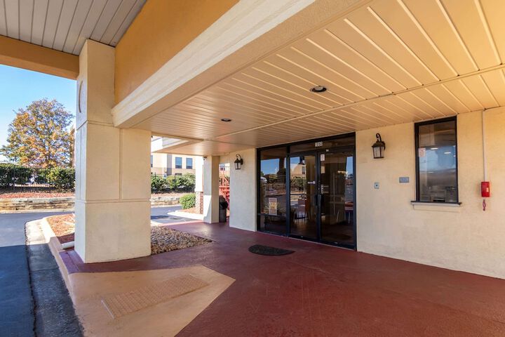 Hotel 4 of 29