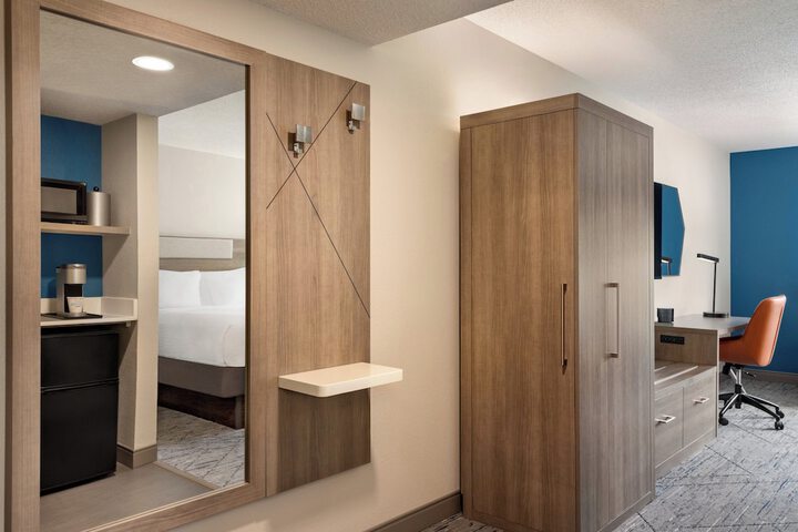 Room 32 of 55