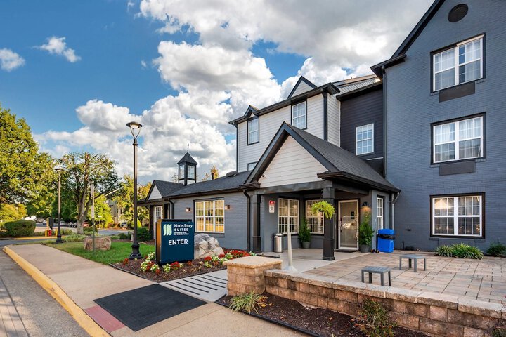 MainStay Suites Sterling near Dulles Town Center