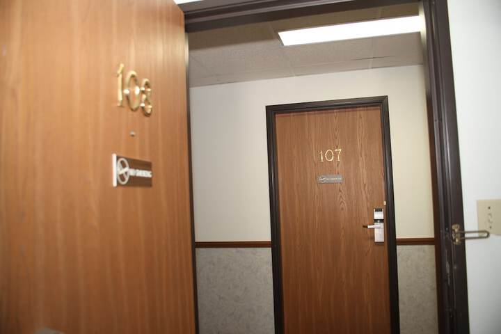 Ballroom/Hall 39 of 40