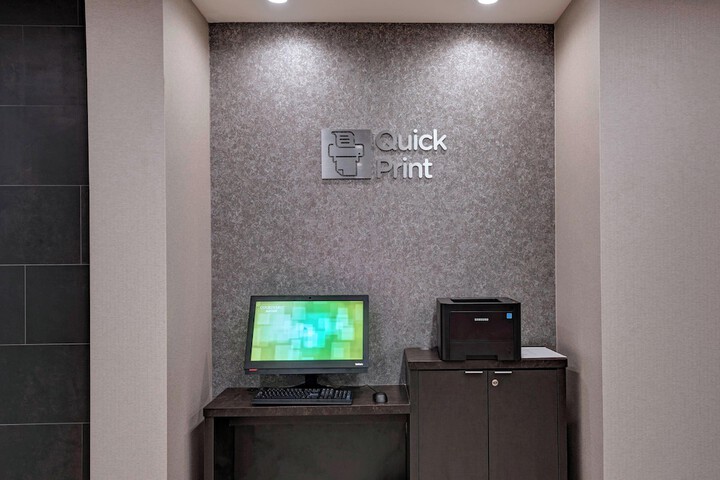 Courtyard by Marriott Houston Sugar Land / Lake Pointe