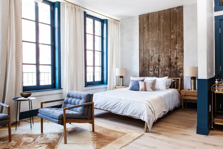 Room 43 of 46