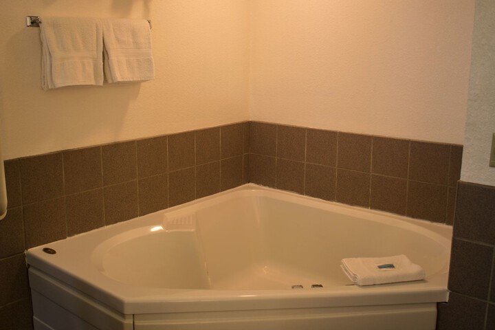 Room 6 of 7