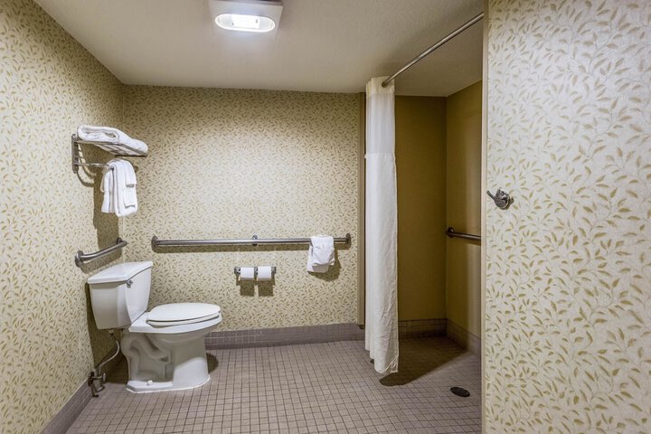 Room 10 of 45