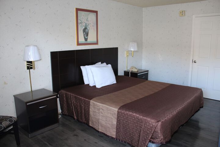Room 15 of 21