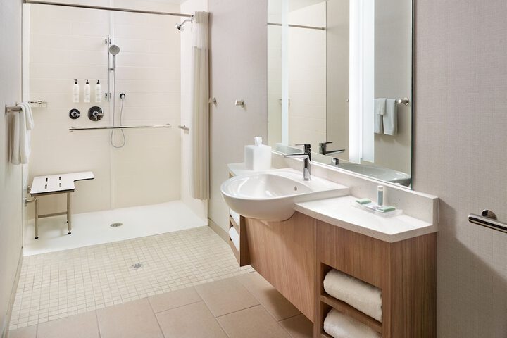 Room 8 of 20