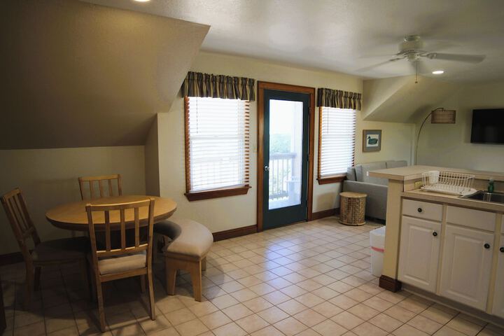 Pony Island Inn