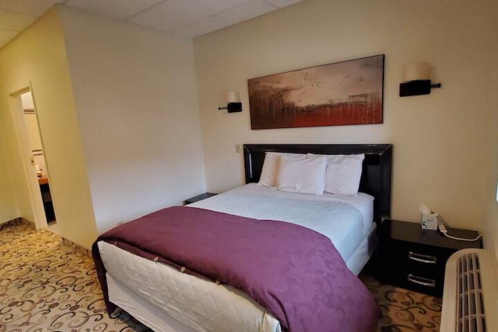 Lowell Inn