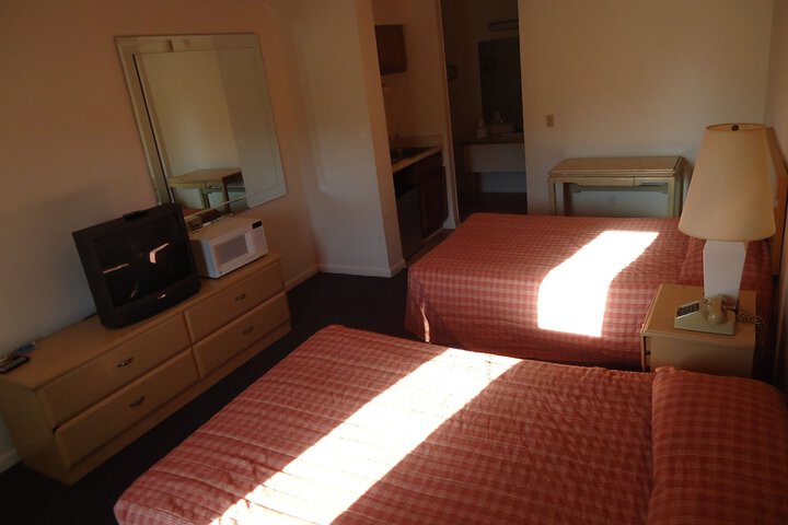 Room 8 of 20