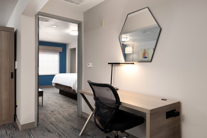 Holiday Inn Express Jourdanton - Pleasanton by IHG