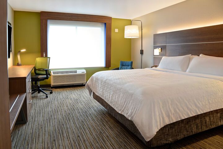 Holiday Inn Express & Suites Ottawa by IHG