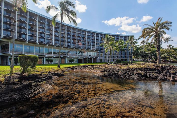 Hilo Hawaiian Hotel Trademark Collection by Wyndham