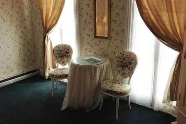Room 14 of 32