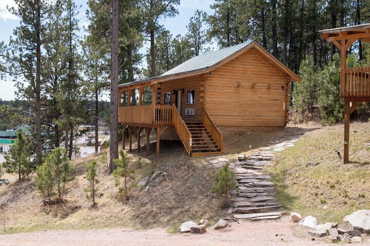 Rock Crest Lodge & Cabins