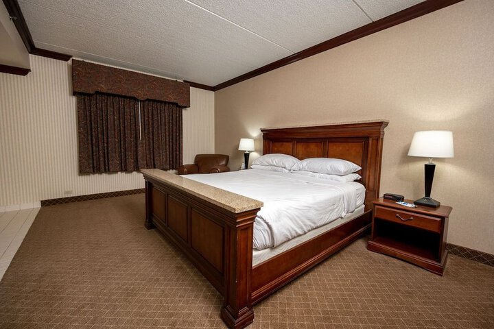 Room 32 of 34
