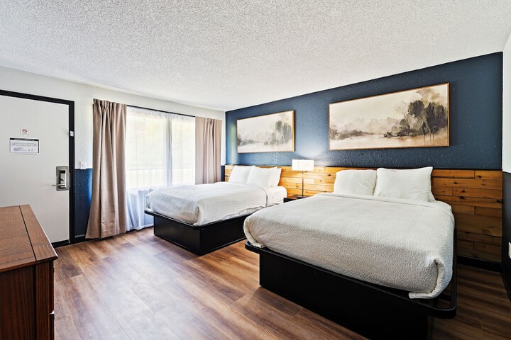 Tremont Lodge & Resort